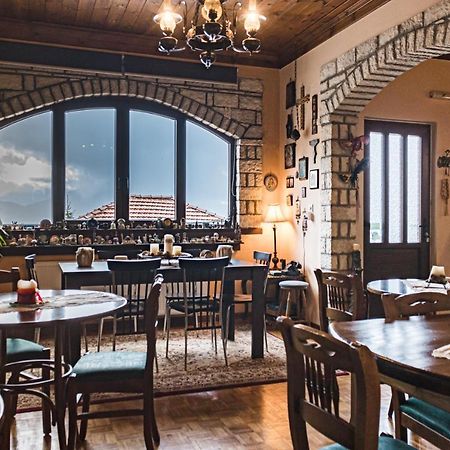 Semeli Guesthouse Karpenisi Bagian luar foto