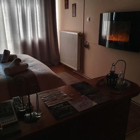 Semeli Guesthouse Karpenisi Bagian luar foto
