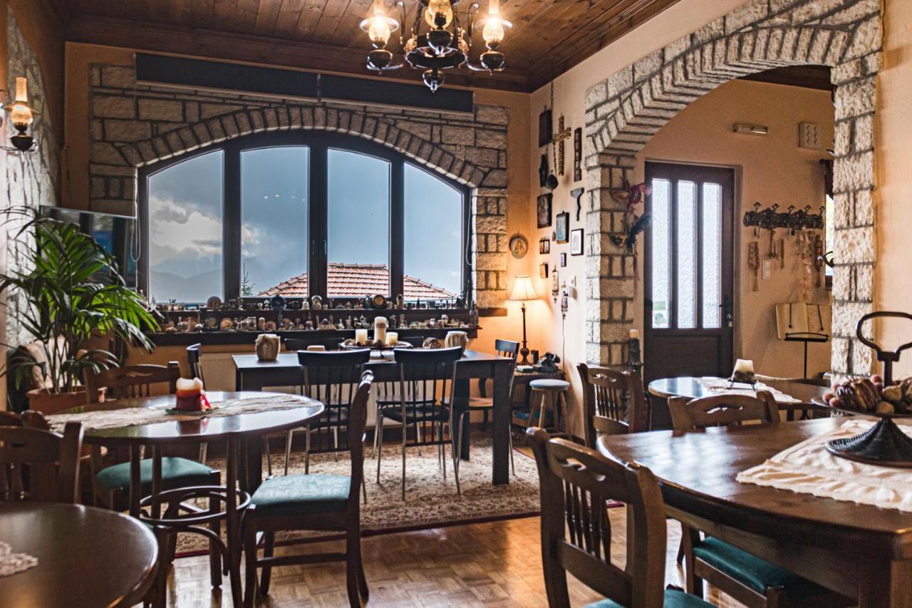 Semeli Guesthouse Karpenisi Bagian luar foto