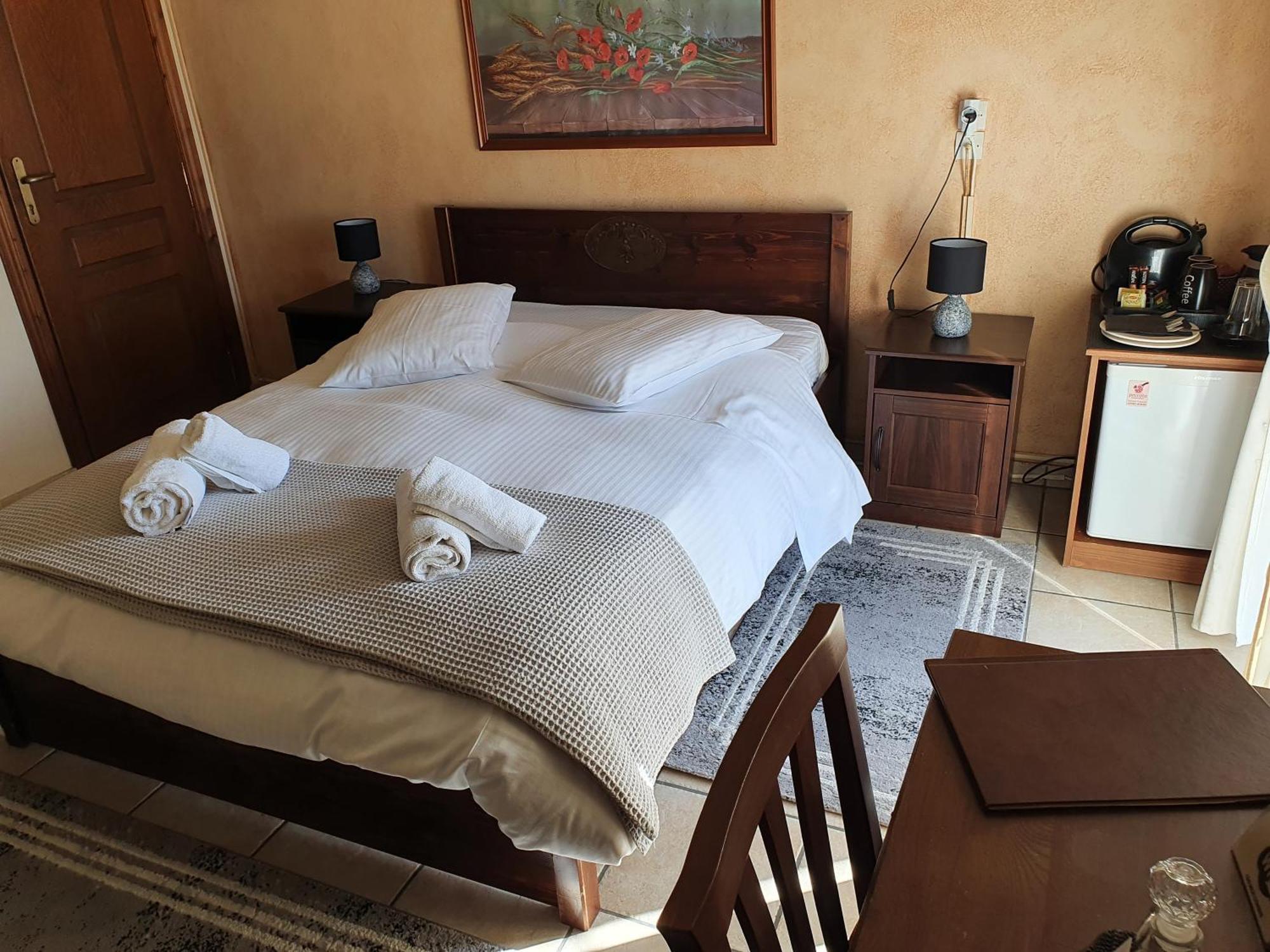 Semeli Guesthouse Karpenisi Bagian luar foto