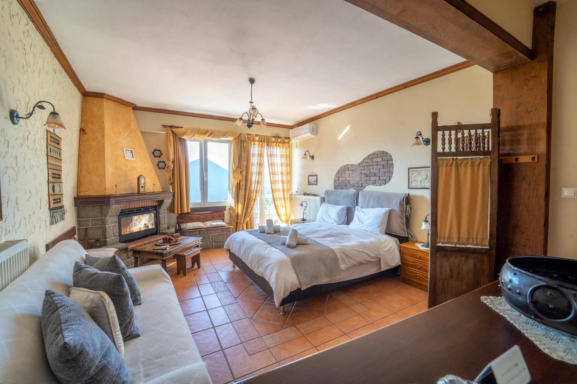 Semeli Guesthouse Karpenisi Bagian luar foto