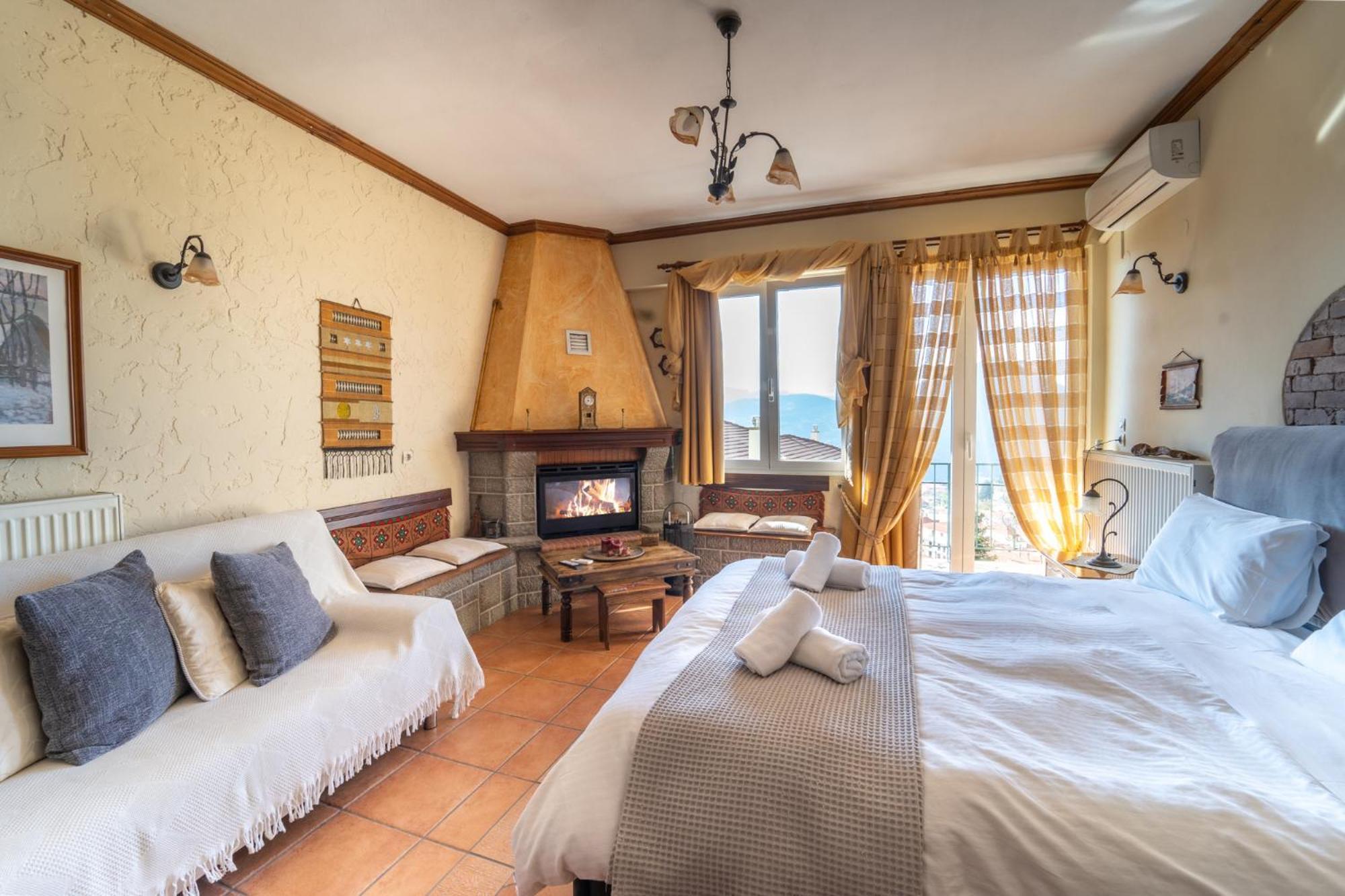 Semeli Guesthouse Karpenisi Bagian luar foto