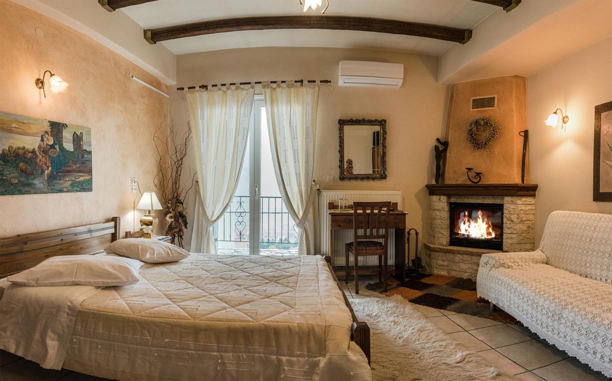 Semeli Guesthouse Karpenisi Bagian luar foto