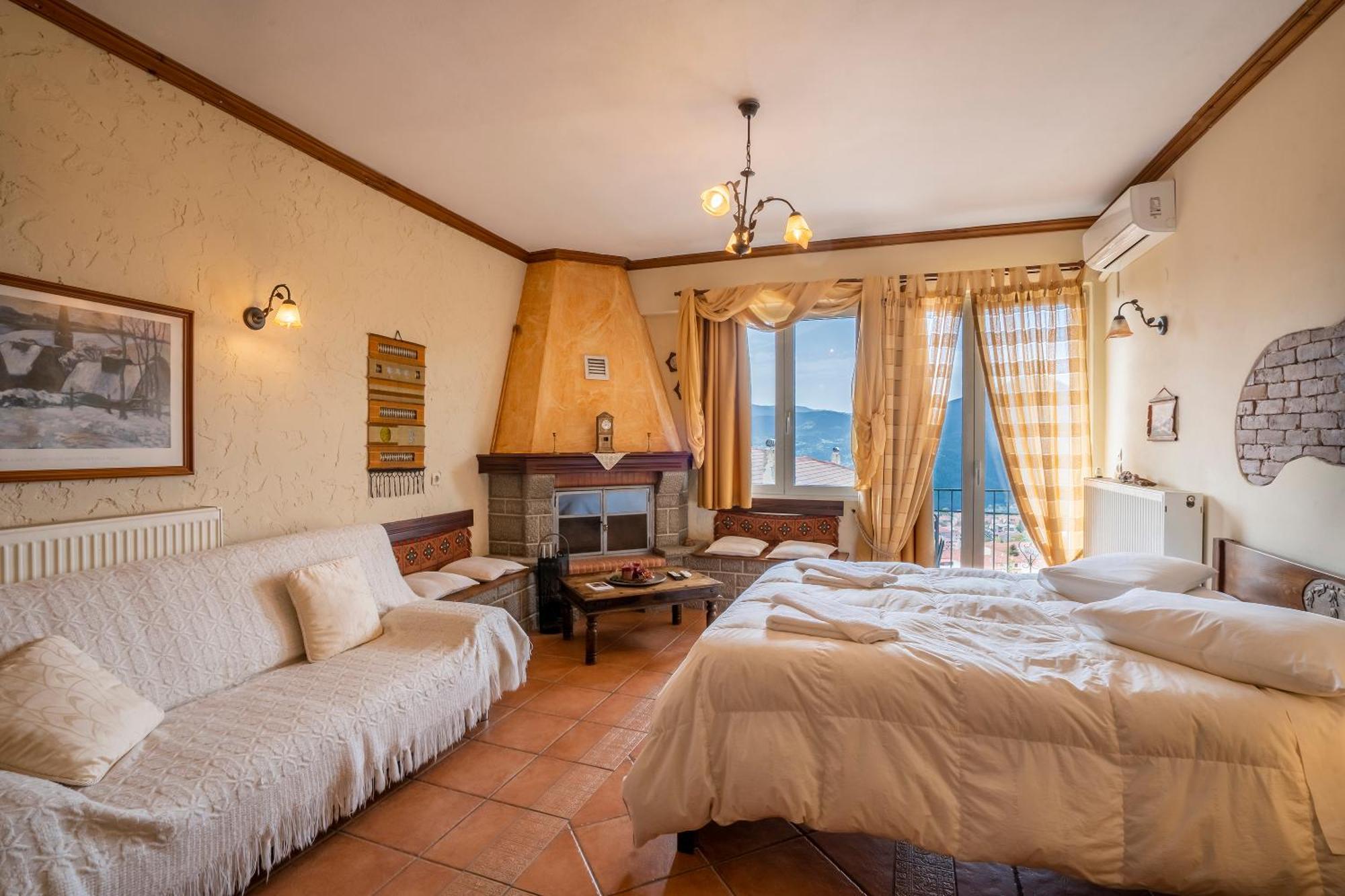 Semeli Guesthouse Karpenisi Bagian luar foto