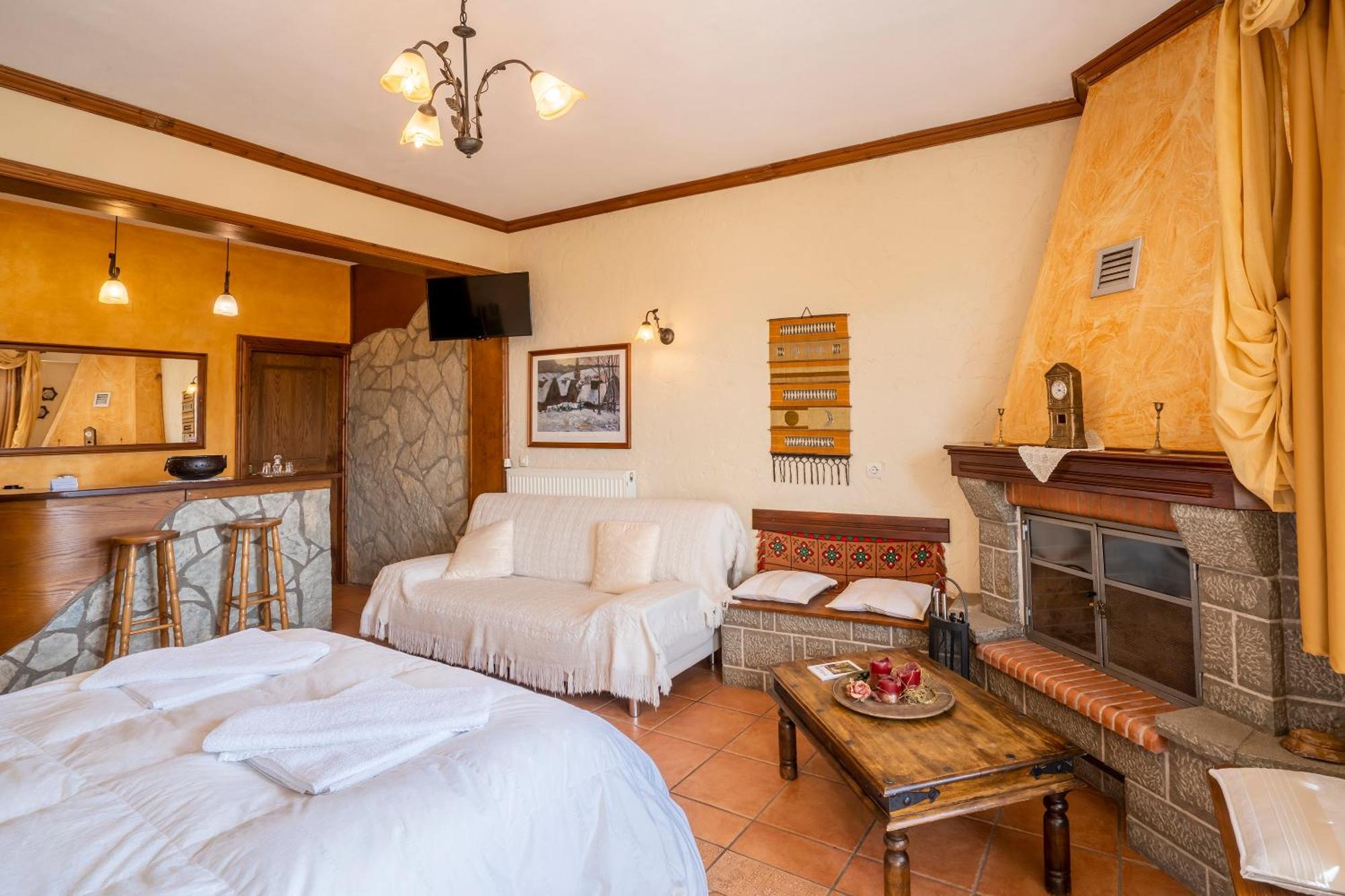 Semeli Guesthouse Karpenisi Bagian luar foto